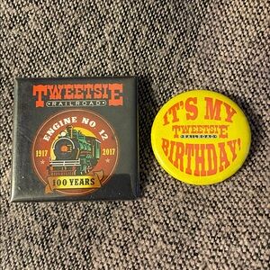 2 Tweetsie Railroad pins